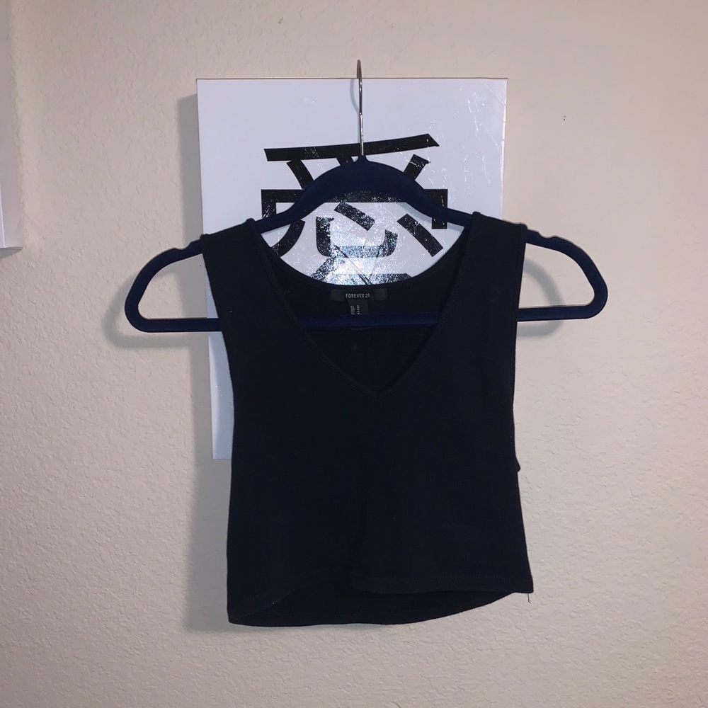 black tight crop top